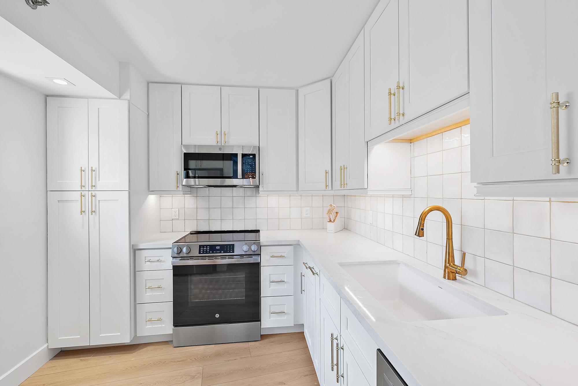 OCEAN TRAIL COND III DECL FILED 5-14-82 - Residential