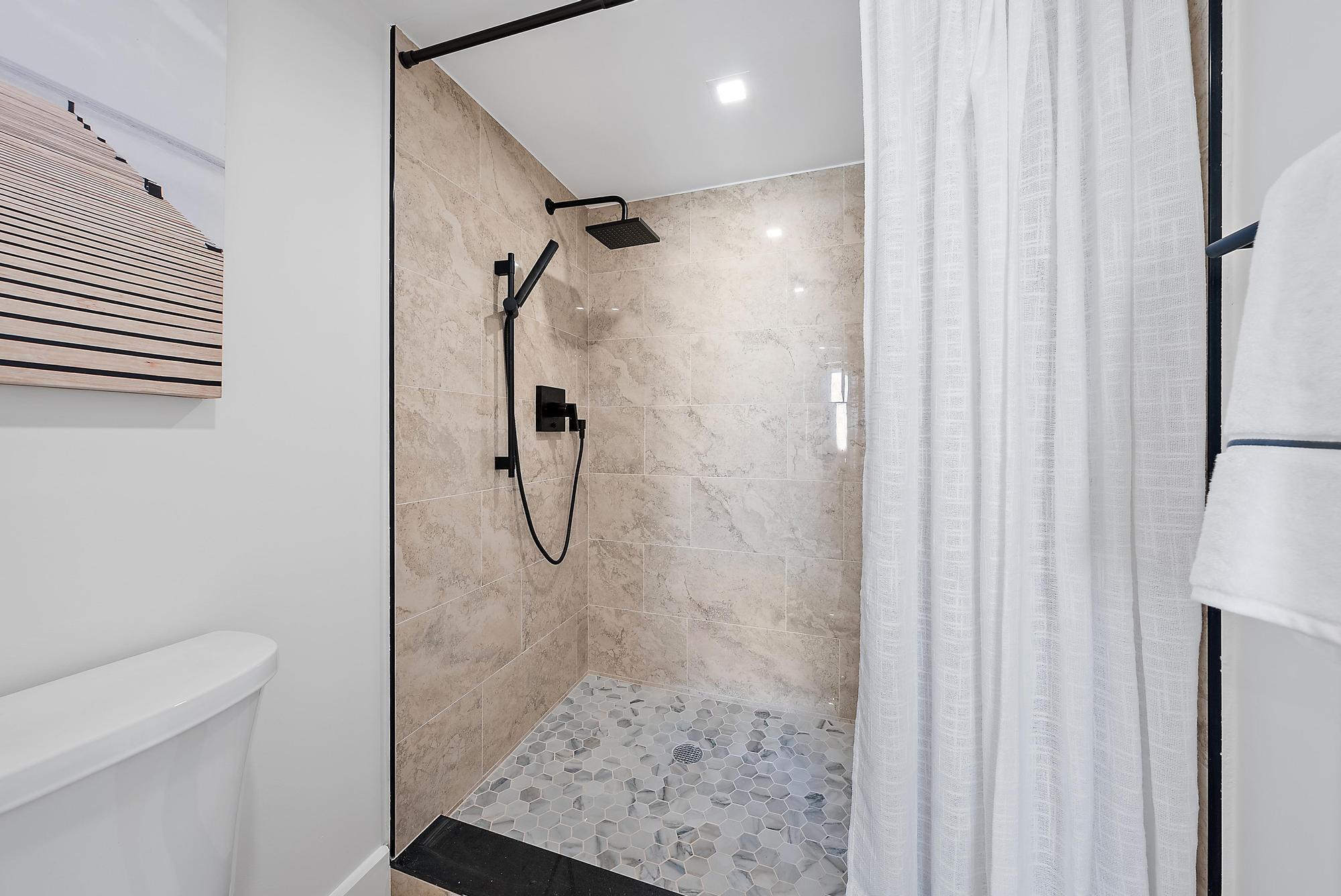 OCEAN TRAIL COND III DECL FILED 5-14-82 - Residential