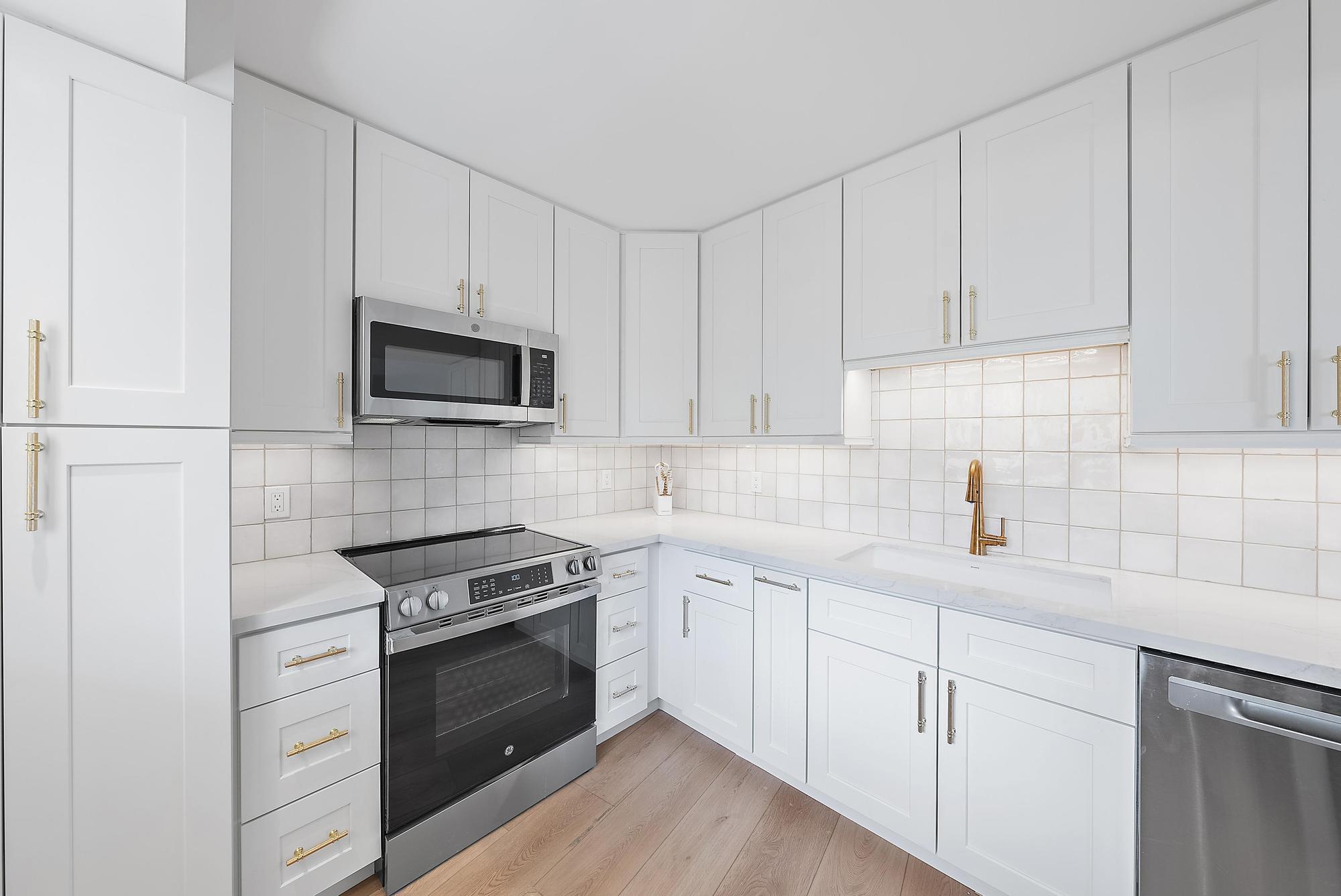 OCEAN TRAIL COND III DECL FILED 5-14-82 - Residential