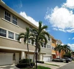 Photo of 820 Millbrae Court #4, West Palm Beach, FL 33401 (MLS # B26041476)