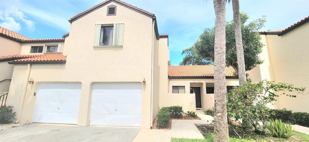 Photo of 14 Via De Casas Sur #102, Boynton Beach, FL 33426 (MLS # R11107267)