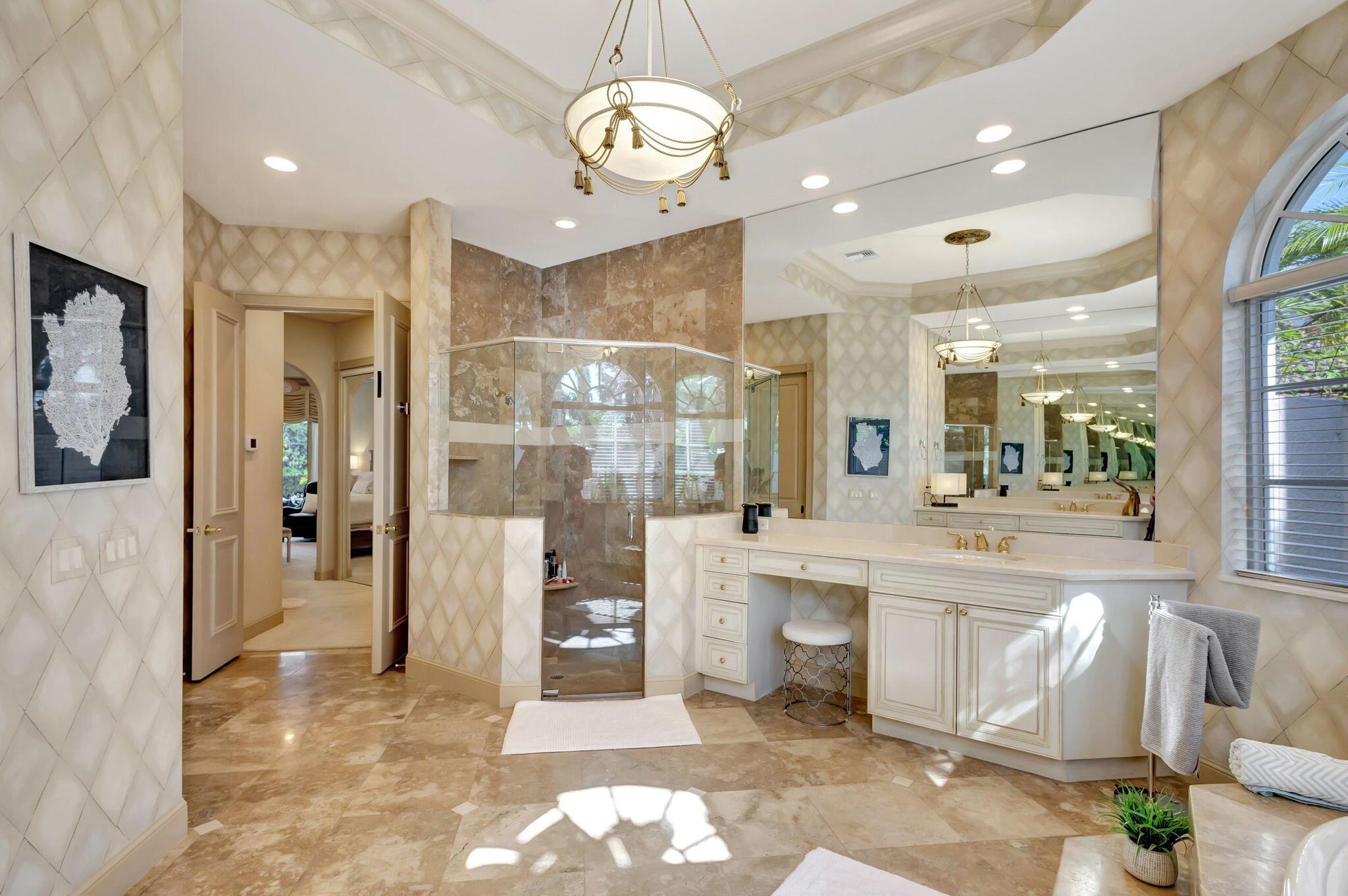 IBIS GOLF AND COUNTRY CLU - Residential Lease