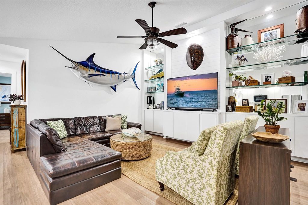 Photo of 10002 Chapman Oak Court #10002, Palm Beach Gardens, FL 33410 (MLS # F10512151)