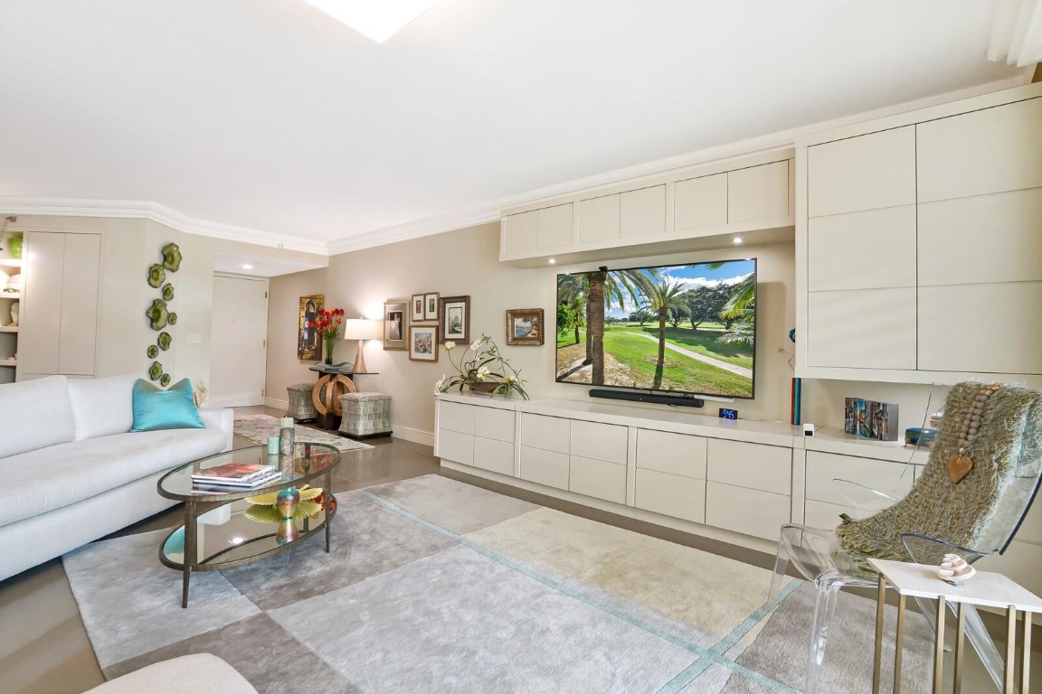 550 SE Mizner Boulevard B209