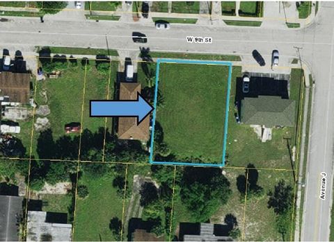 Xx W 9th Street Riviera Beach FL 33404
