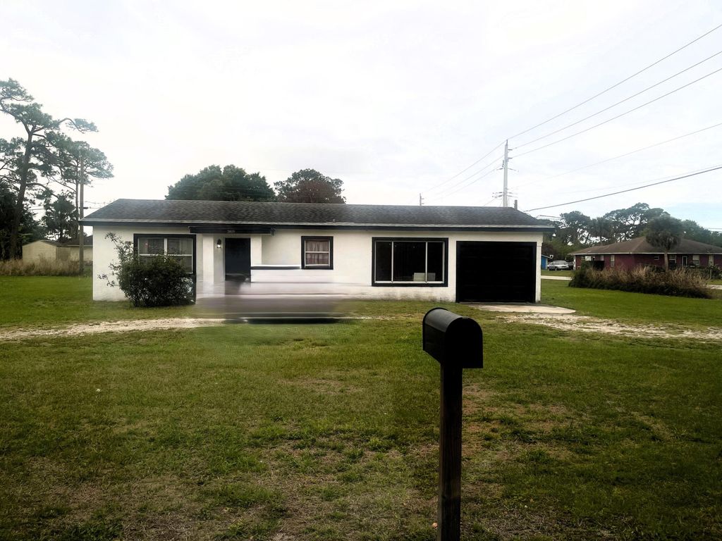 Photo of 3809 Avenue P, Fort Pierce, FL 34947 (MLS # F10544886)