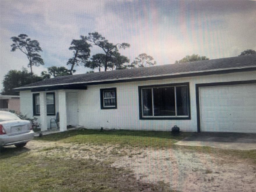 Seller motivated. Great starter home or investment property. All offers will be reviewed the same day! Property will be vacant at closing.