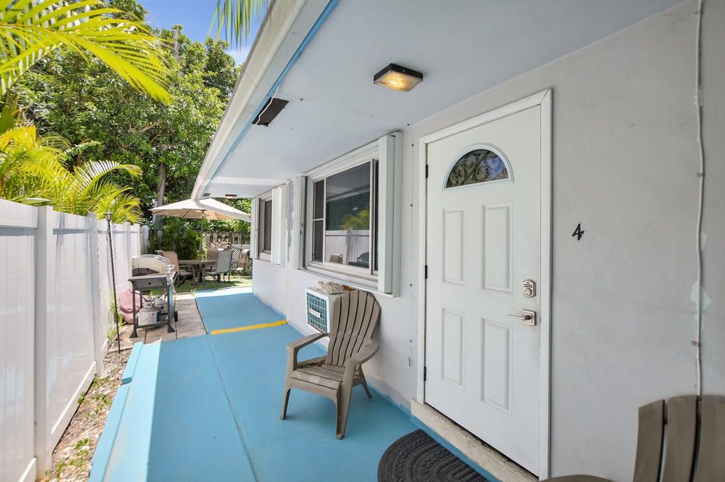 Photo of 1938 NE 7th St #4, Deerfield Beach, FL 33441 (MLS # F10451368)