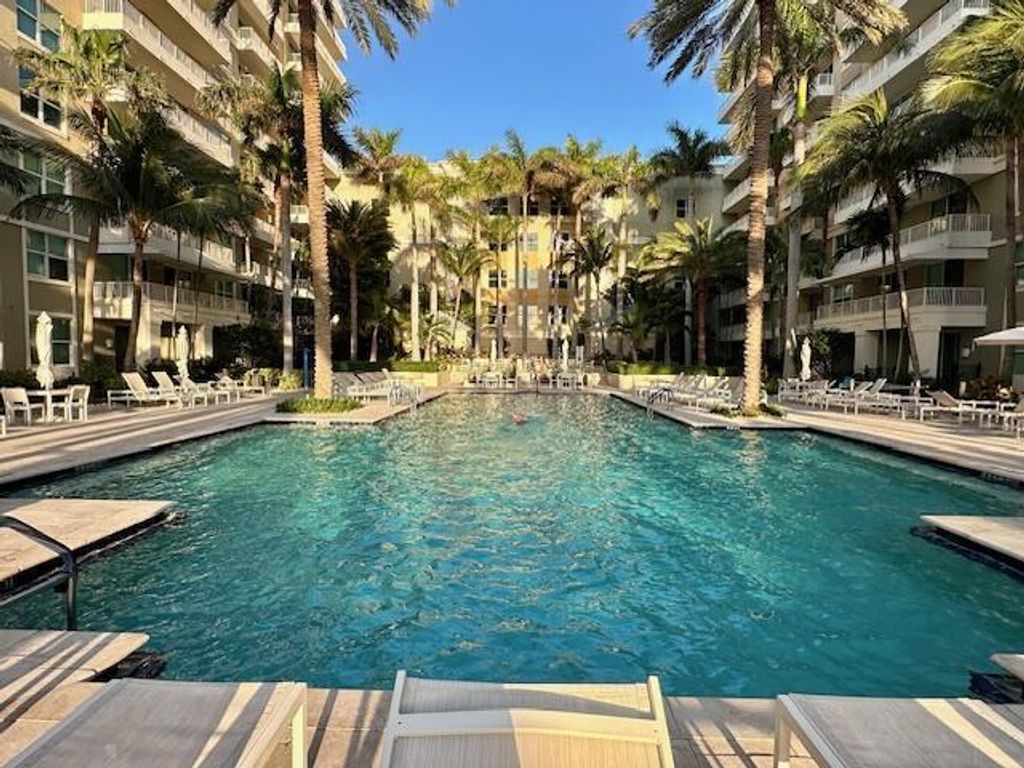 Photo of 100 NE 6th Street #301, Boynton Beach, FL 33435 (MLS # R11064184)