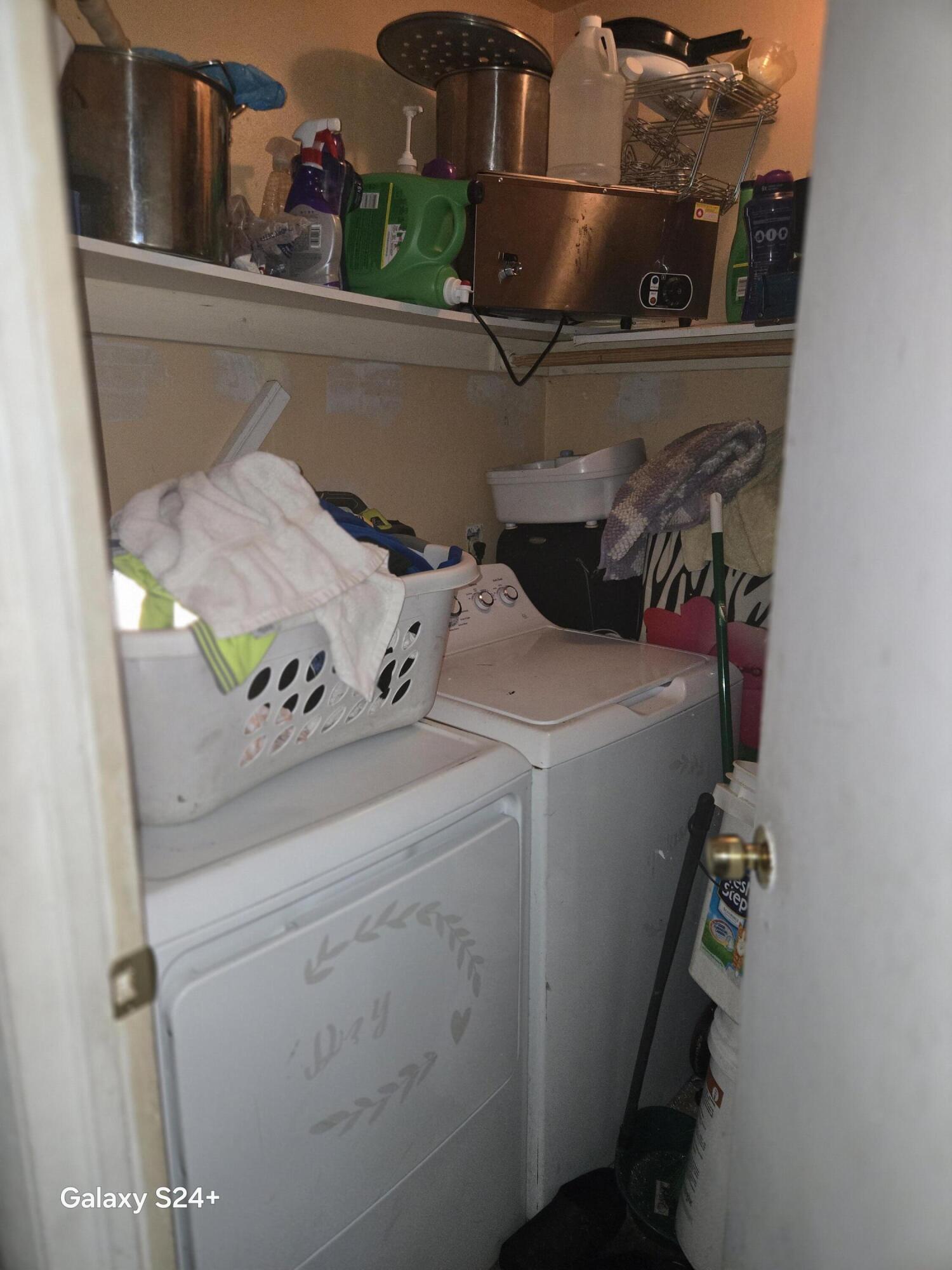 LAKE WORTH TOWN - Residential Income