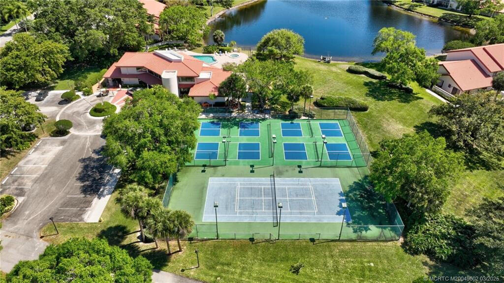 MONTEGO COVE CONDO - Residential