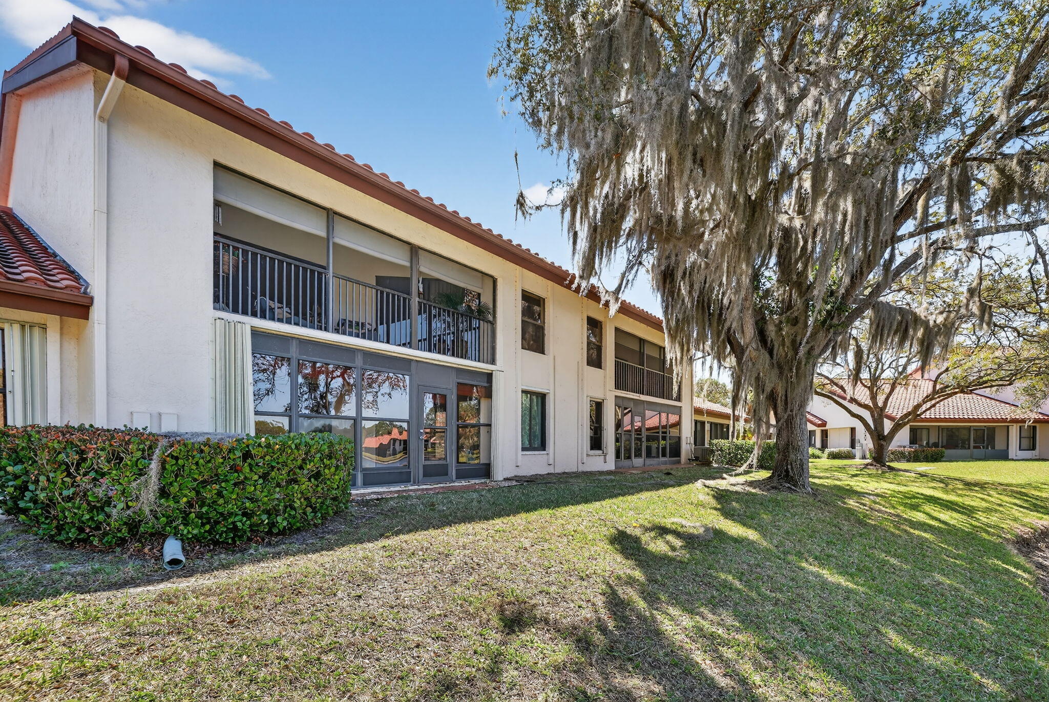 MONTEGO COVE CONDO - Residential