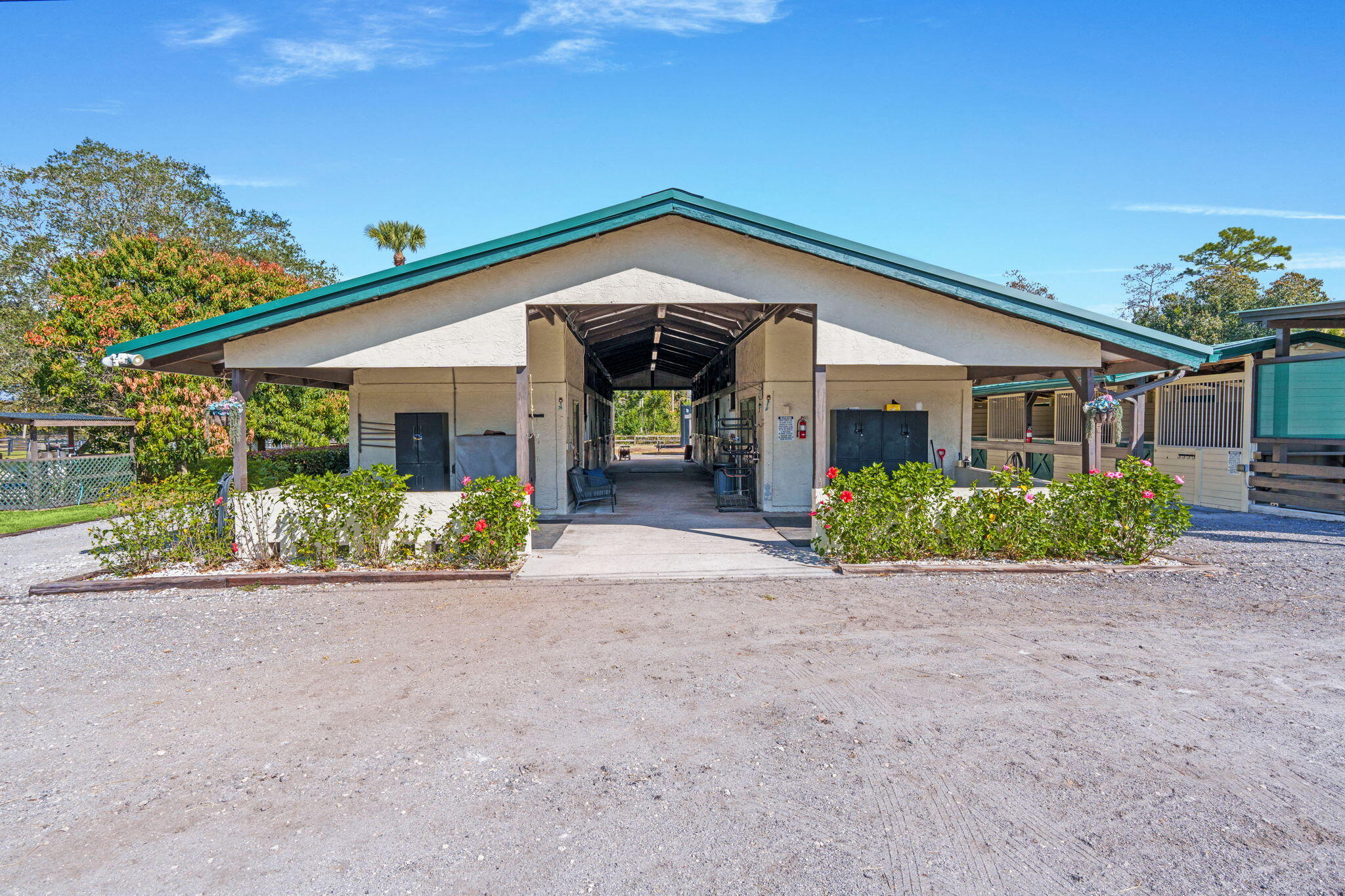 LOXAHATCHEE GROVES - Residential