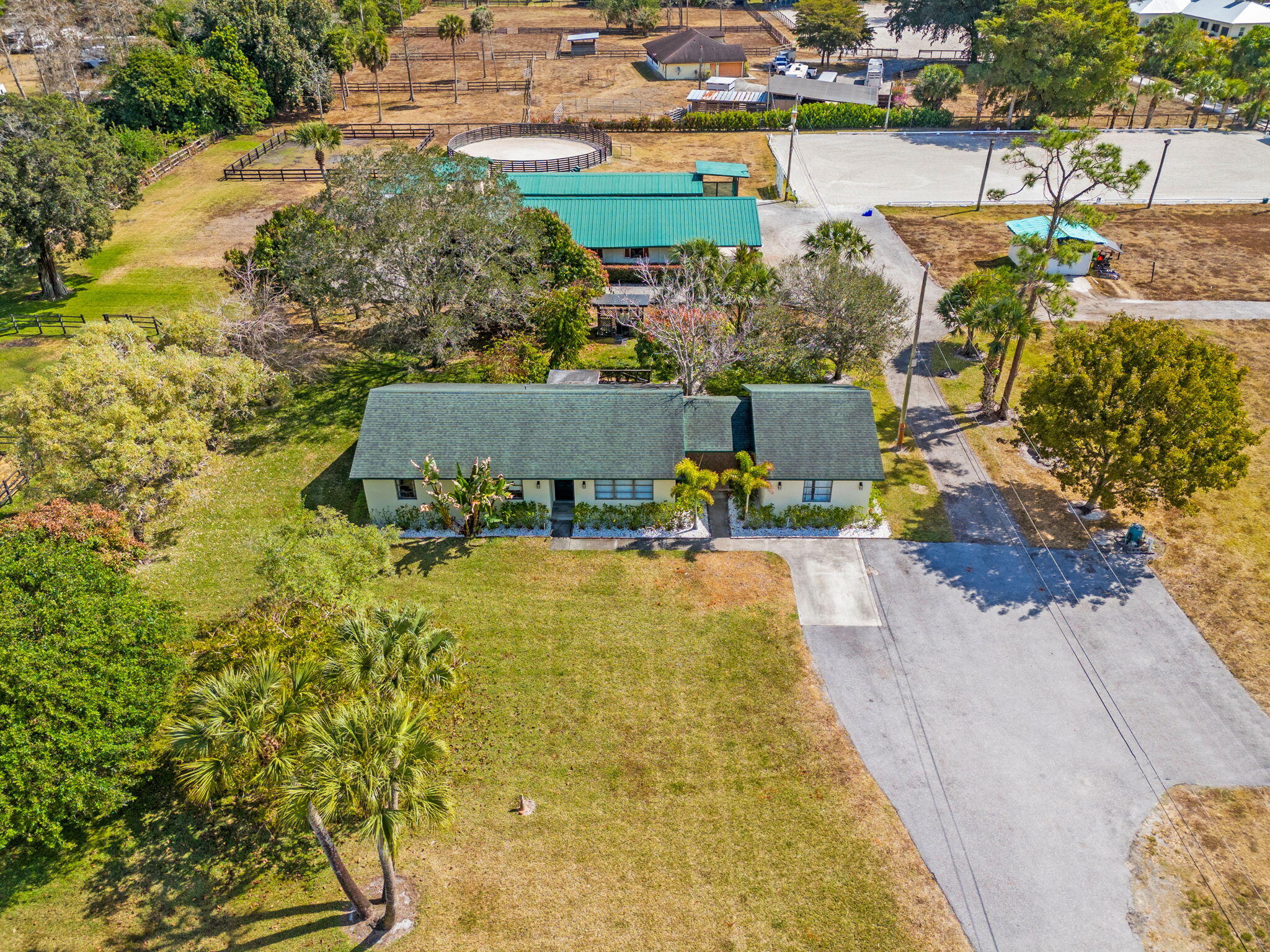 LOXAHATCHEE GROVES - Residential