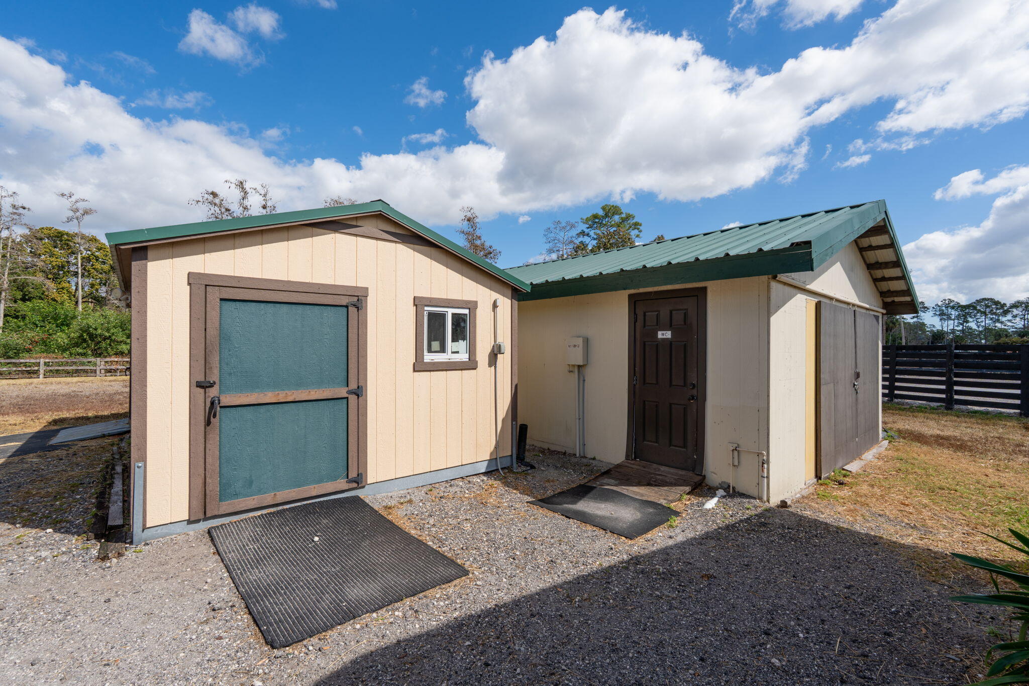 LOXAHATCHEE GROVES - Residential