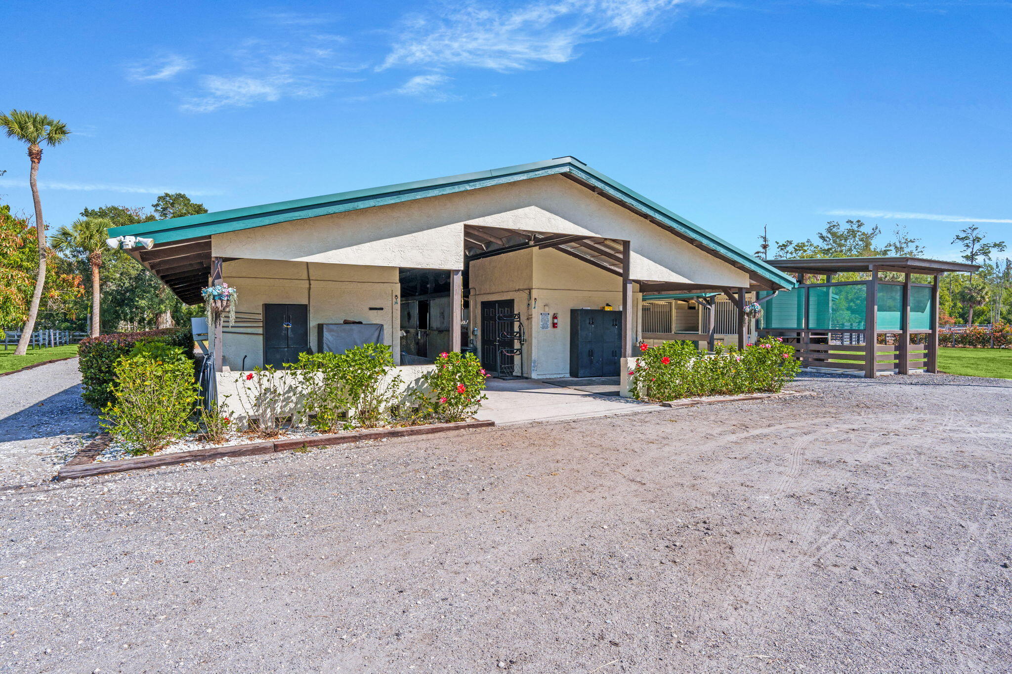 LOXAHATCHEE GROVES - Residential