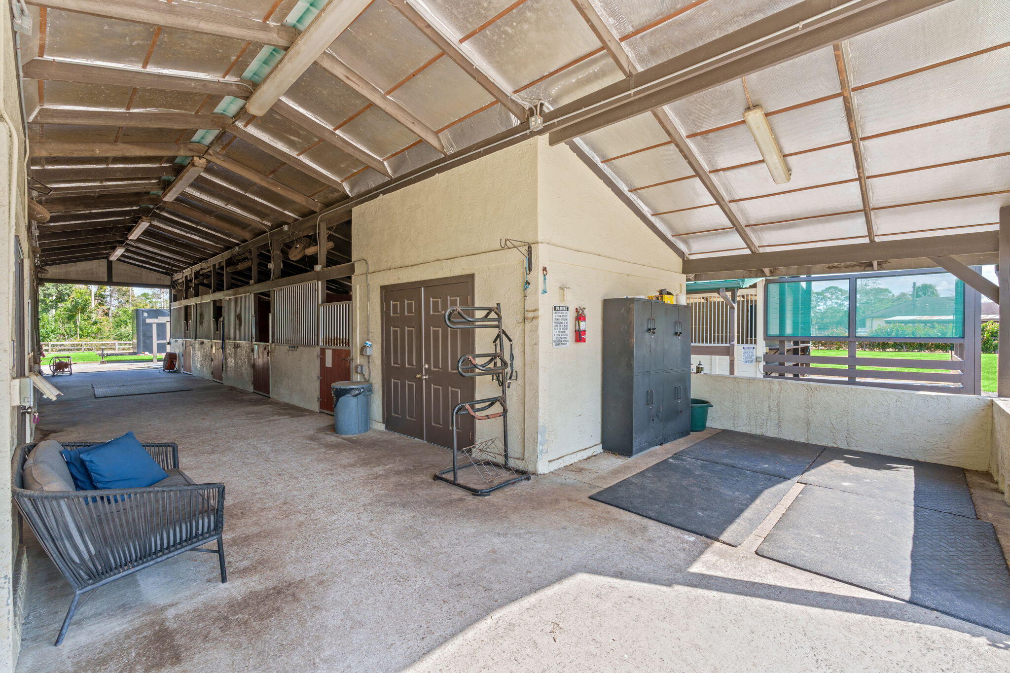 LOXAHATCHEE GROVES - Residential