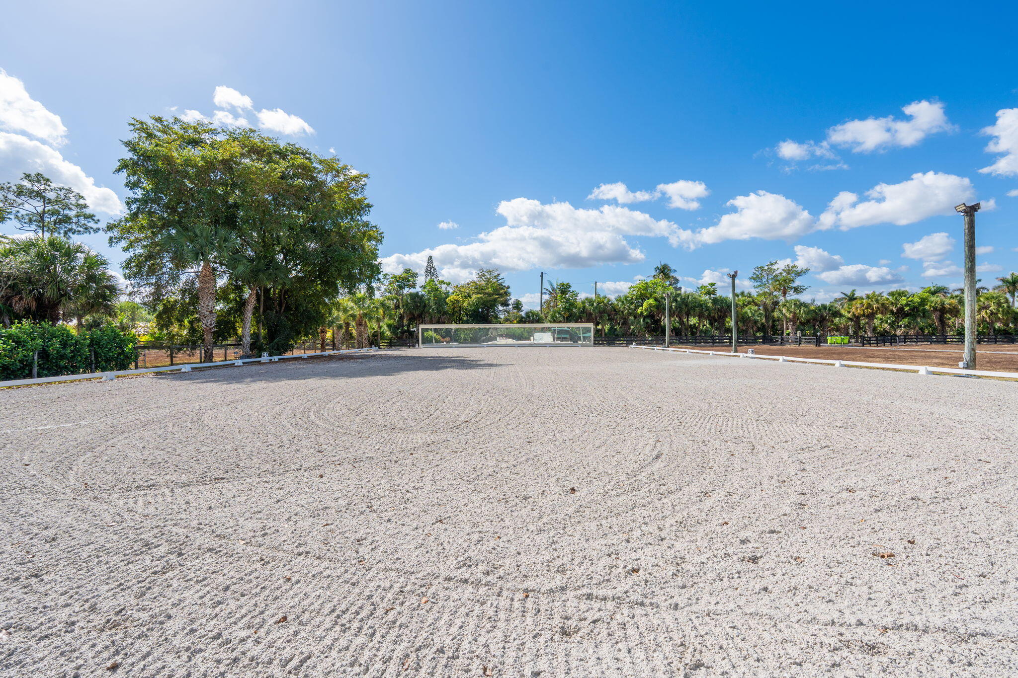 LOXAHATCHEE GROVES - Residential