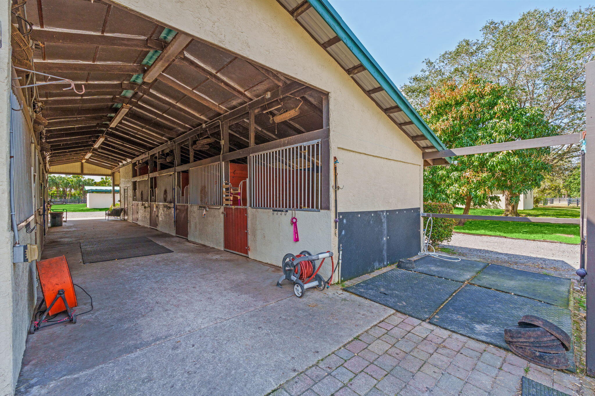 LOXAHATCHEE GROVES - Residential