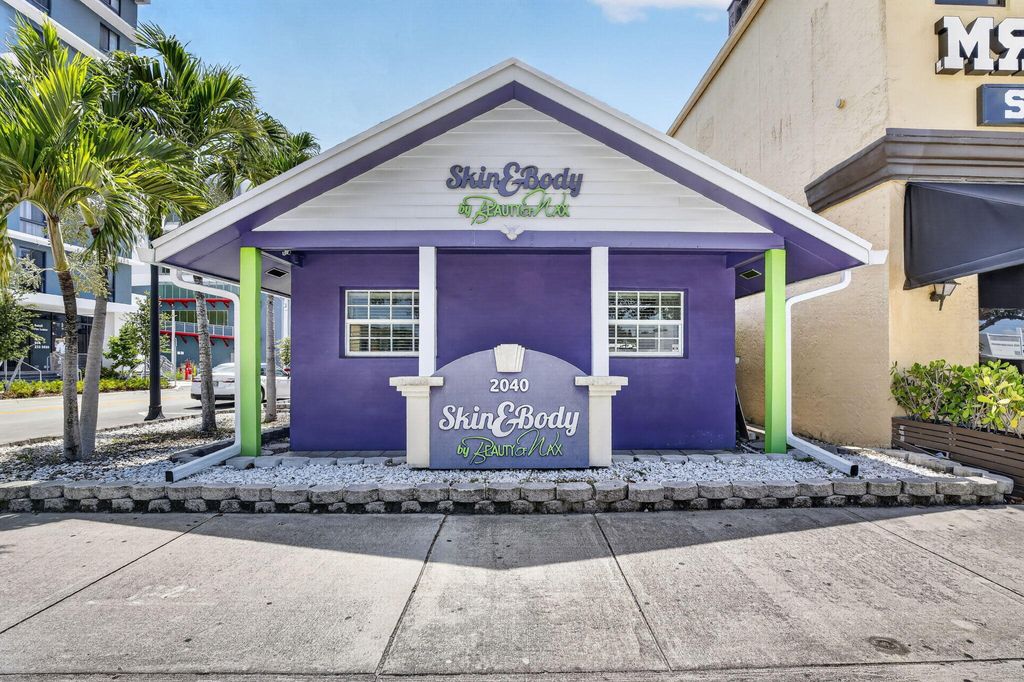 Photo of 2040 Polk Street, Hollywood, FL 33020 (MLS # B26045526)
