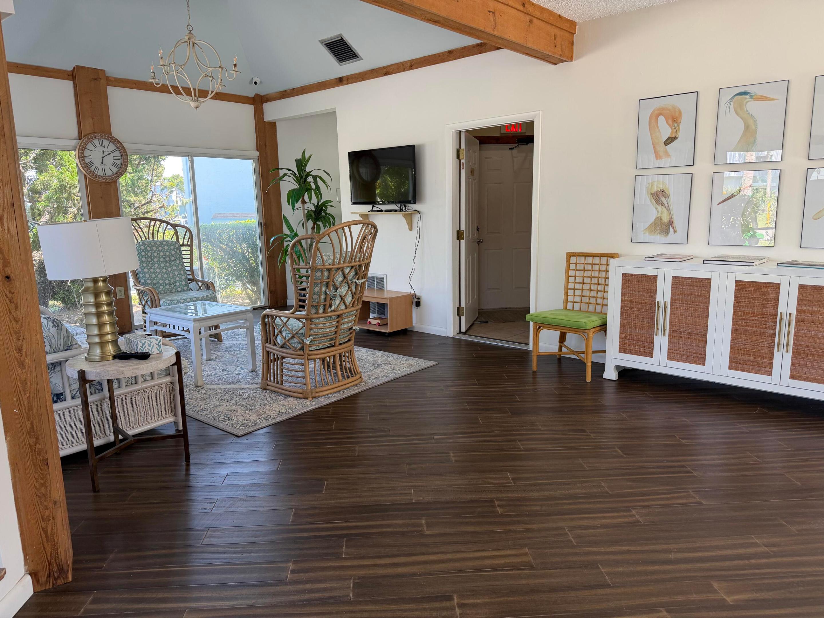 POPPLETON CREEK CONDO - Residential