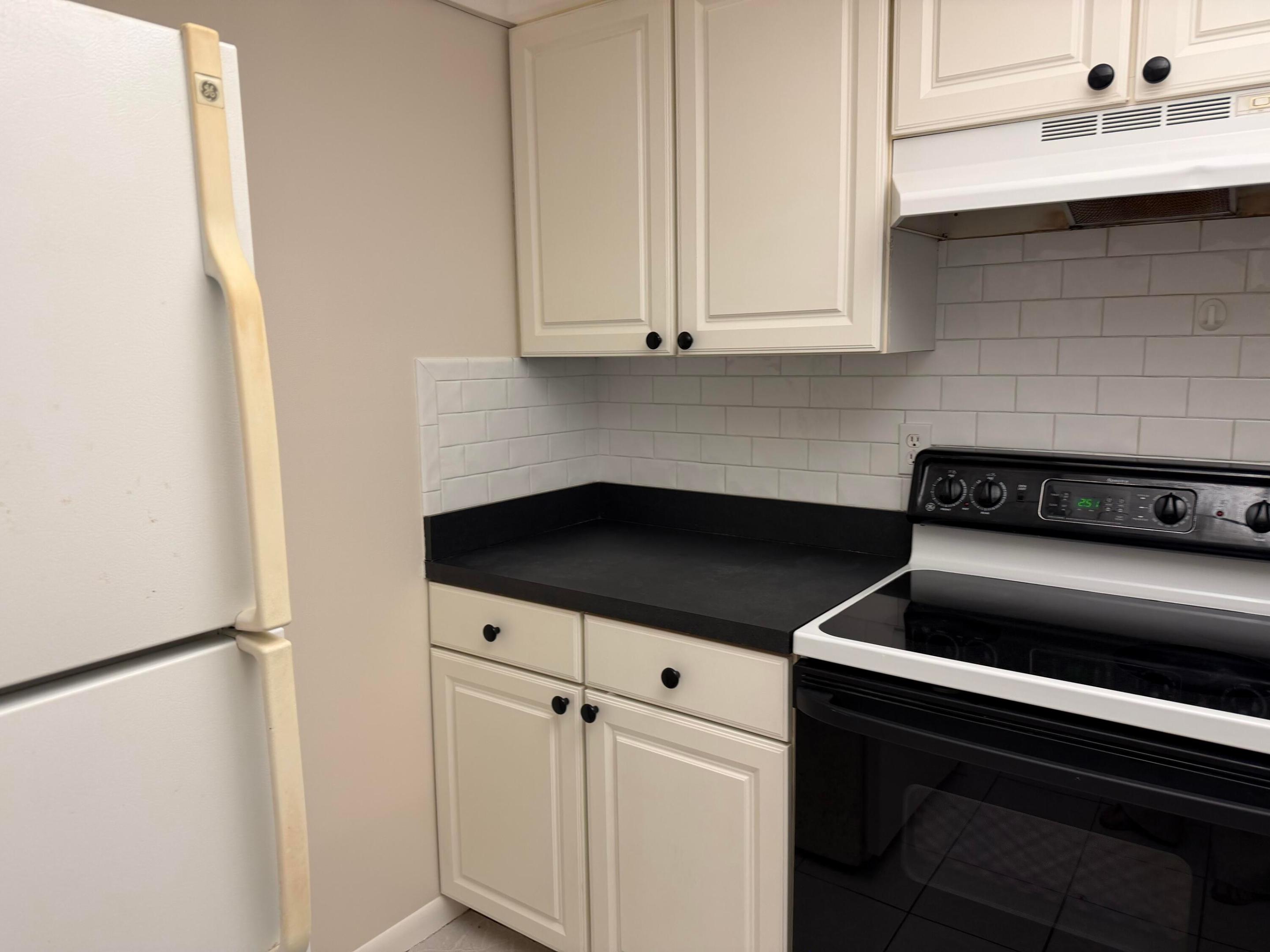 POPPLETON CREEK CONDO - Residential