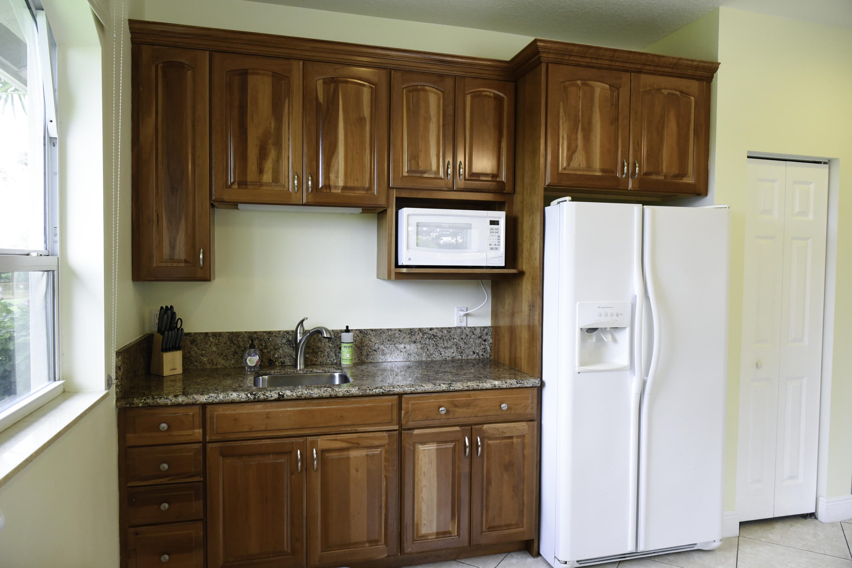 PALM BEACH POINT EAST - Residential