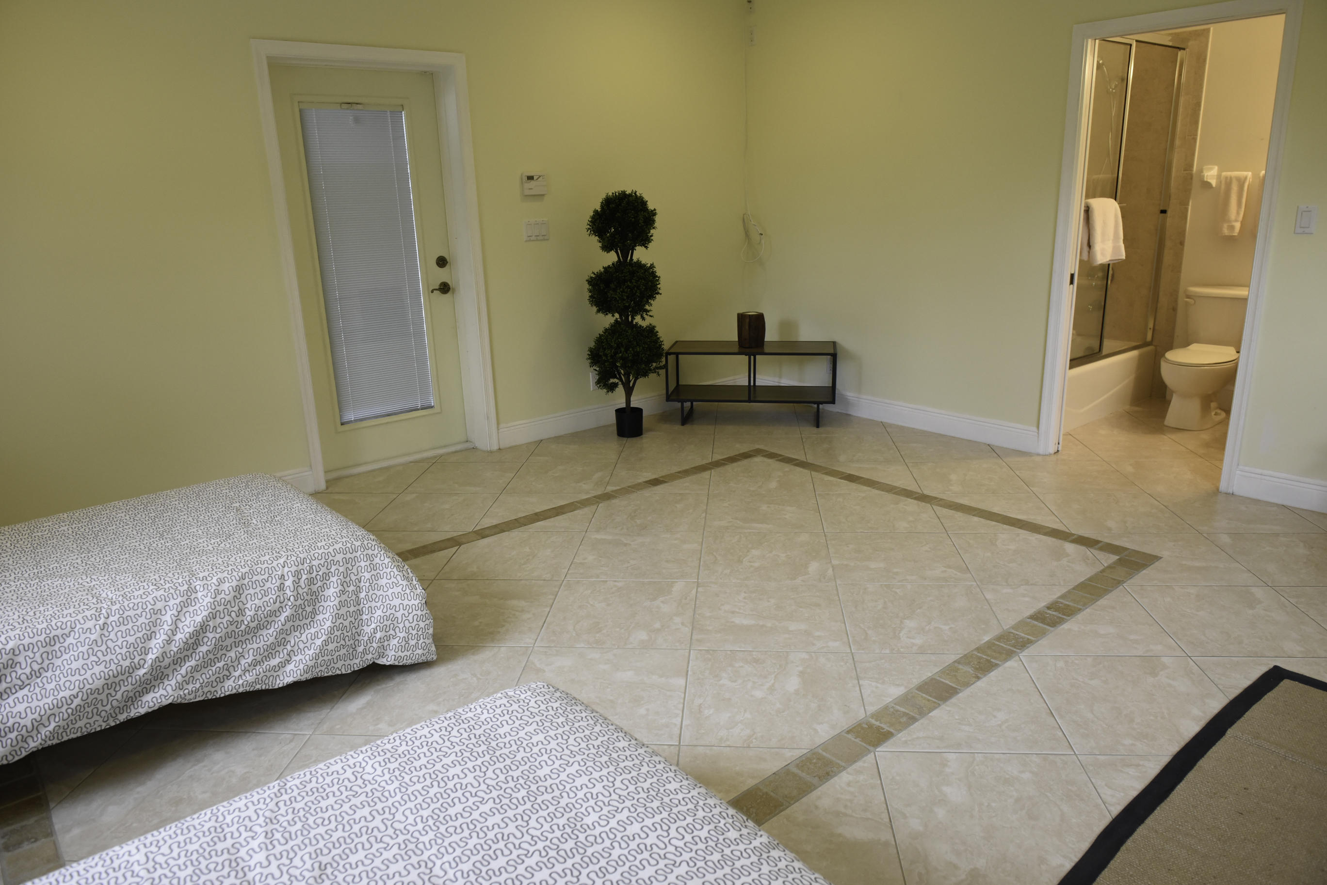 PALM BEACH POINT EAST - Residential