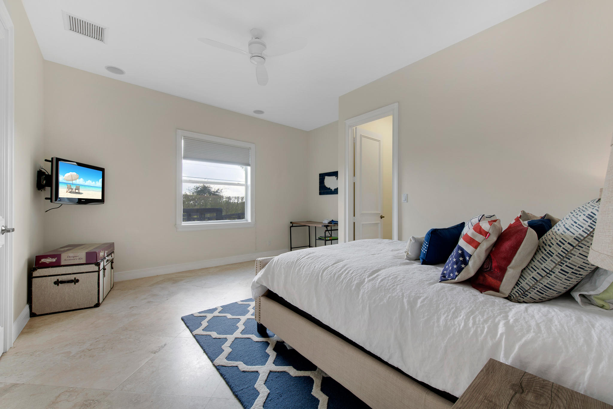 PALM BEACH POINT EAST - Residential