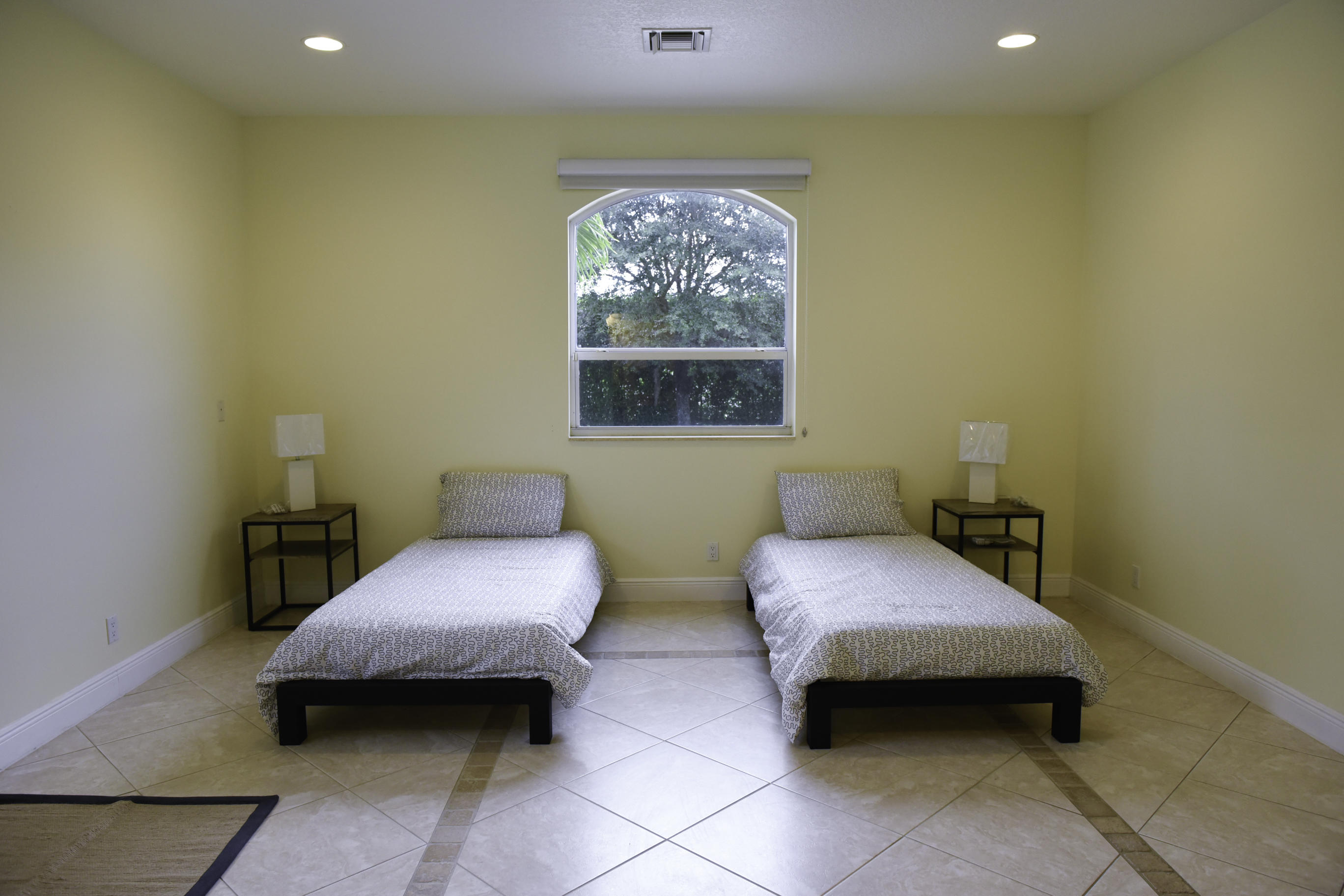 PALM BEACH POINT EAST - Residential