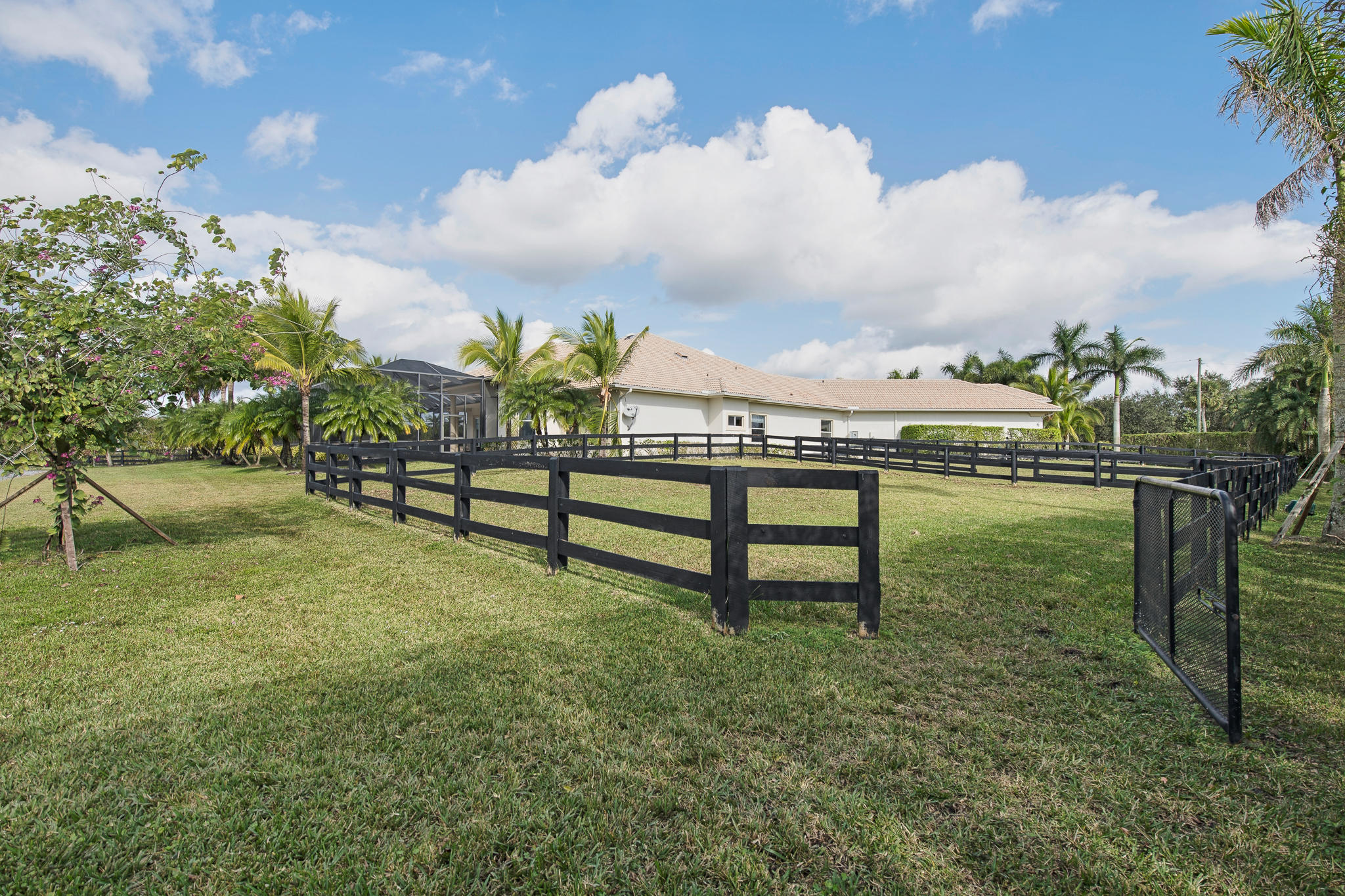 PALM BEACH POINT EAST - Residential