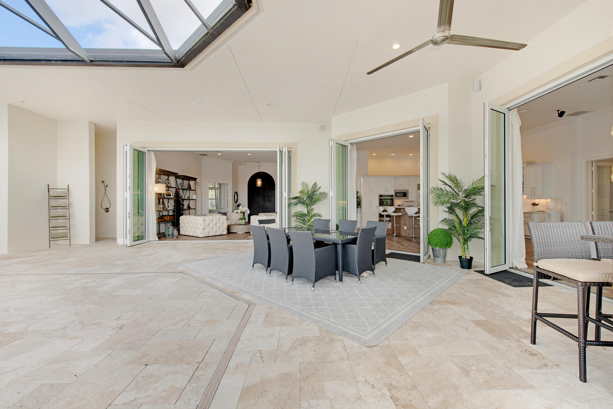 PALM BEACH POINT EAST - Residential