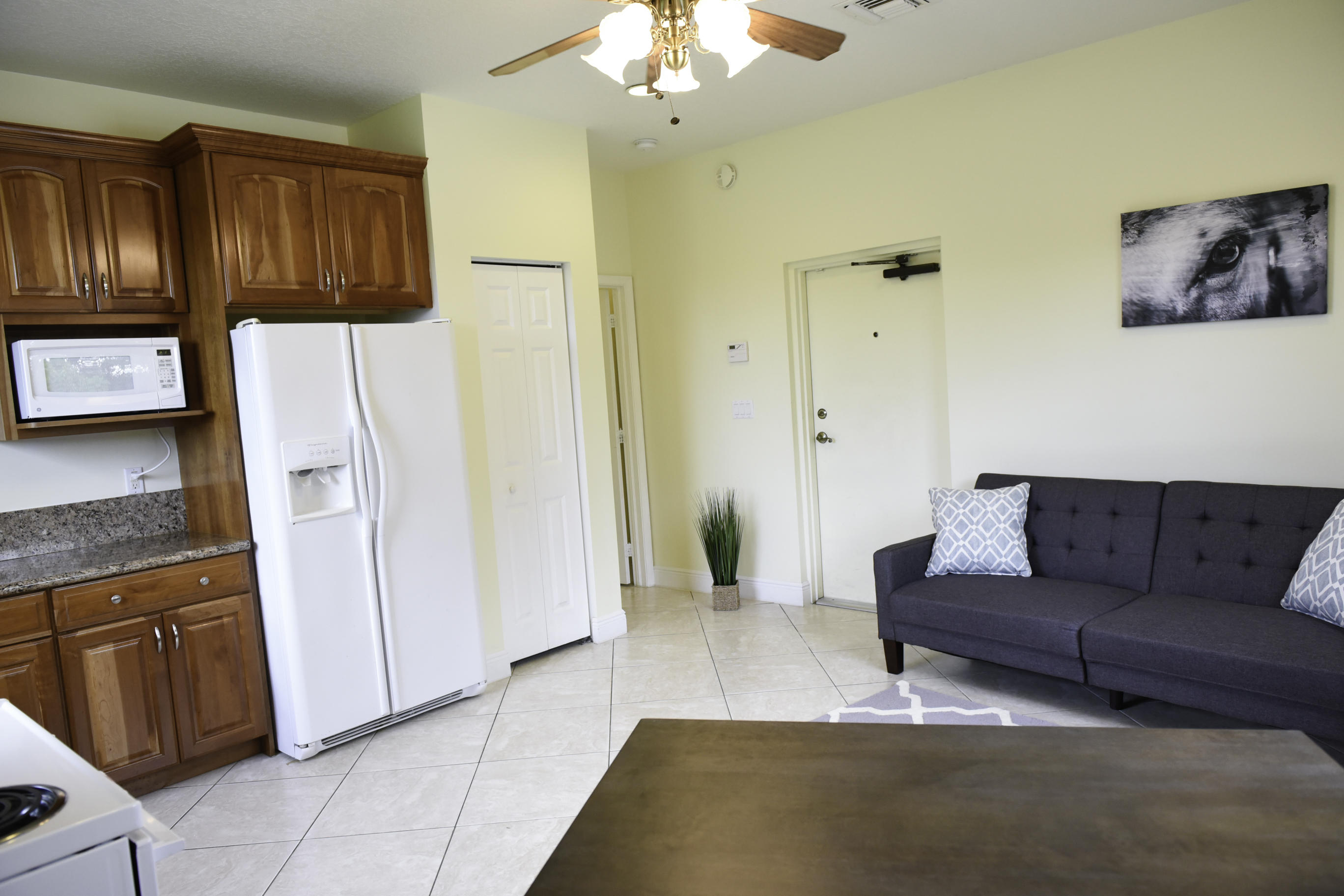 PALM BEACH POINT EAST - Residential