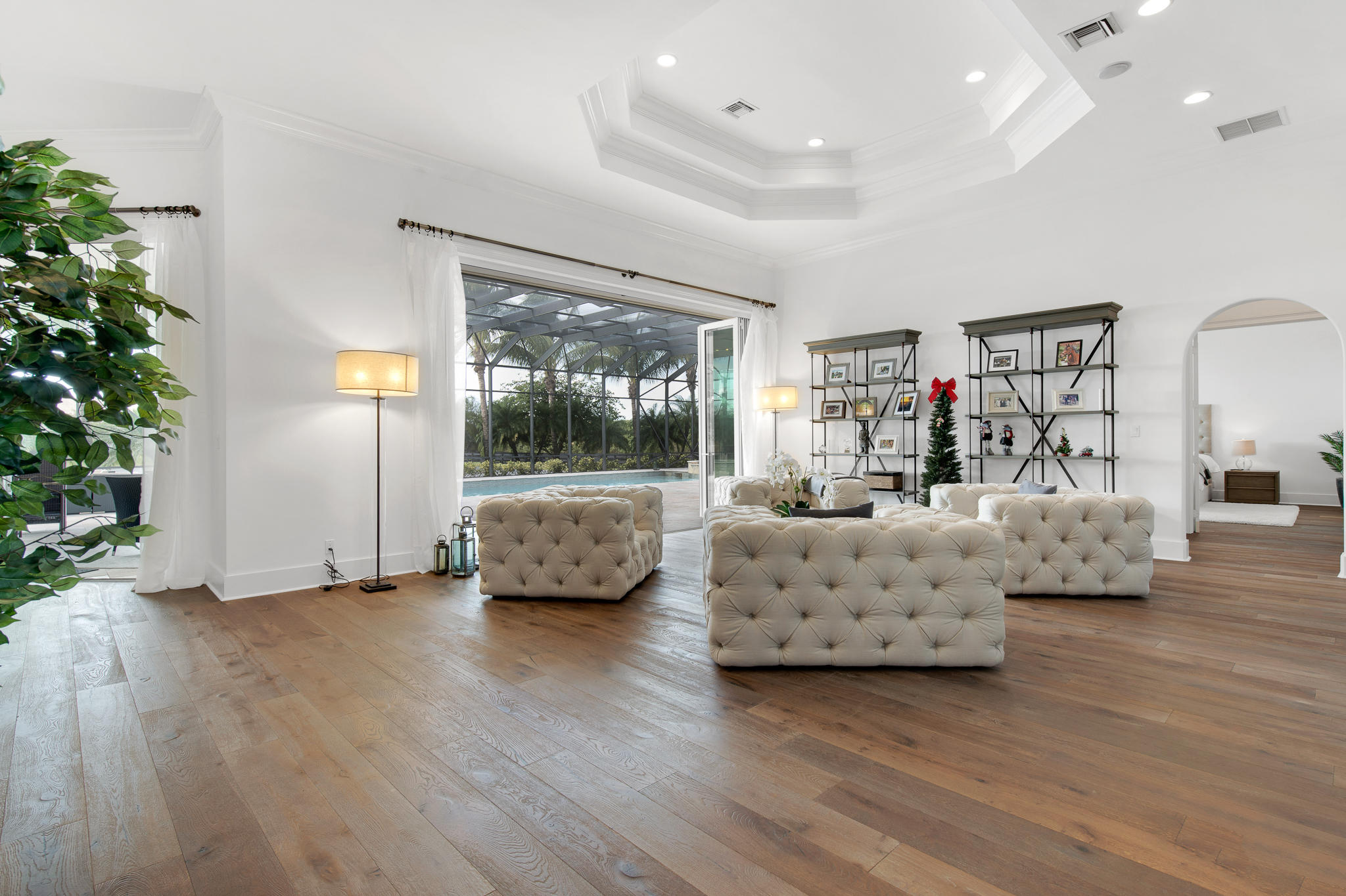 PALM BEACH POINT EAST - Residential