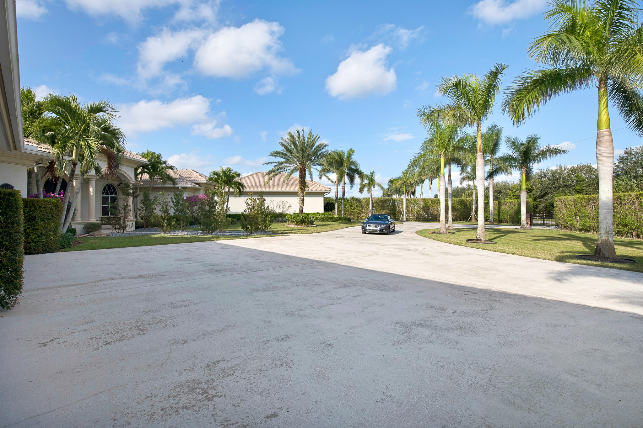 PALM BEACH POINT EAST - Residential