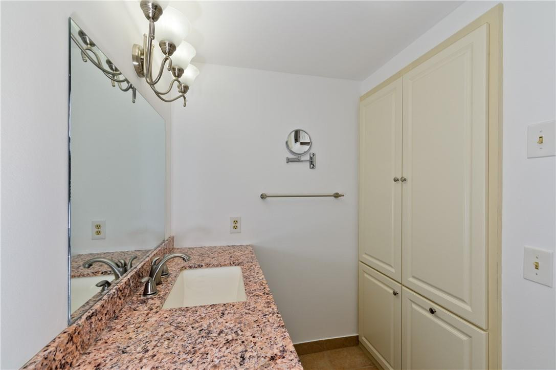 Hillcrest Condo - Residential