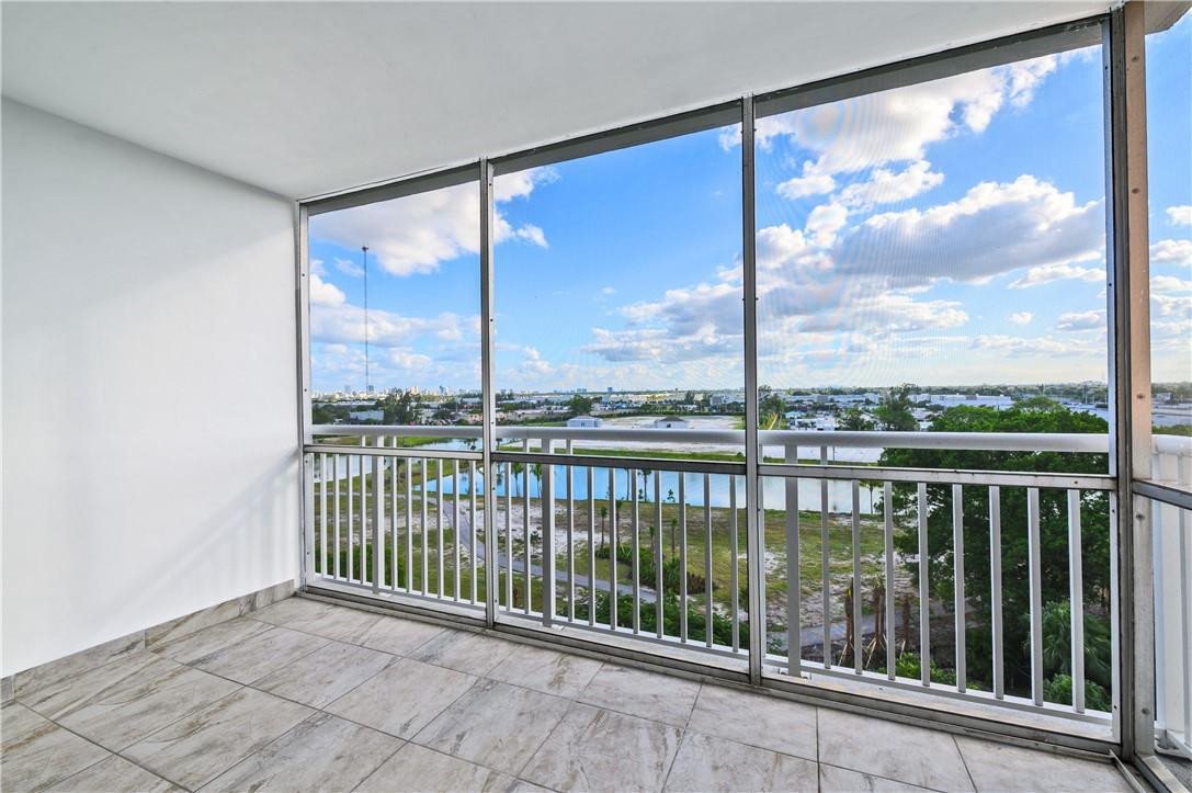 Hillcrest Condo - Residential