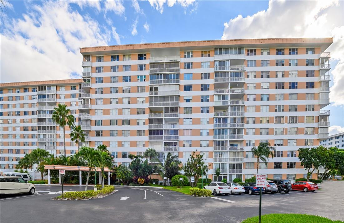 Hillcrest Condo - Residential