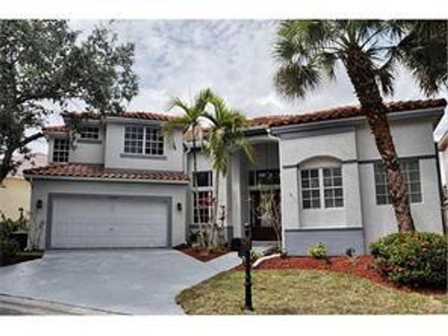 Beautifully 5/3/1 unfurnished two story spacious home in the luxurious Sonata section of Mission Bay!  This stunning home features wood floors, spectacular custom cabinet and open kitchen, Stainless steel appliances. 2 car garage. Screened-in pool and outdoor area, Secluded sun room fully enclosed. Close to Shopping, grocery store and movies. Minutes from Park / Osprey Golf Course,  5 mins to turnpike. Easy to Show, call listing agent. H.O.A approval from sub-division & from Master required.