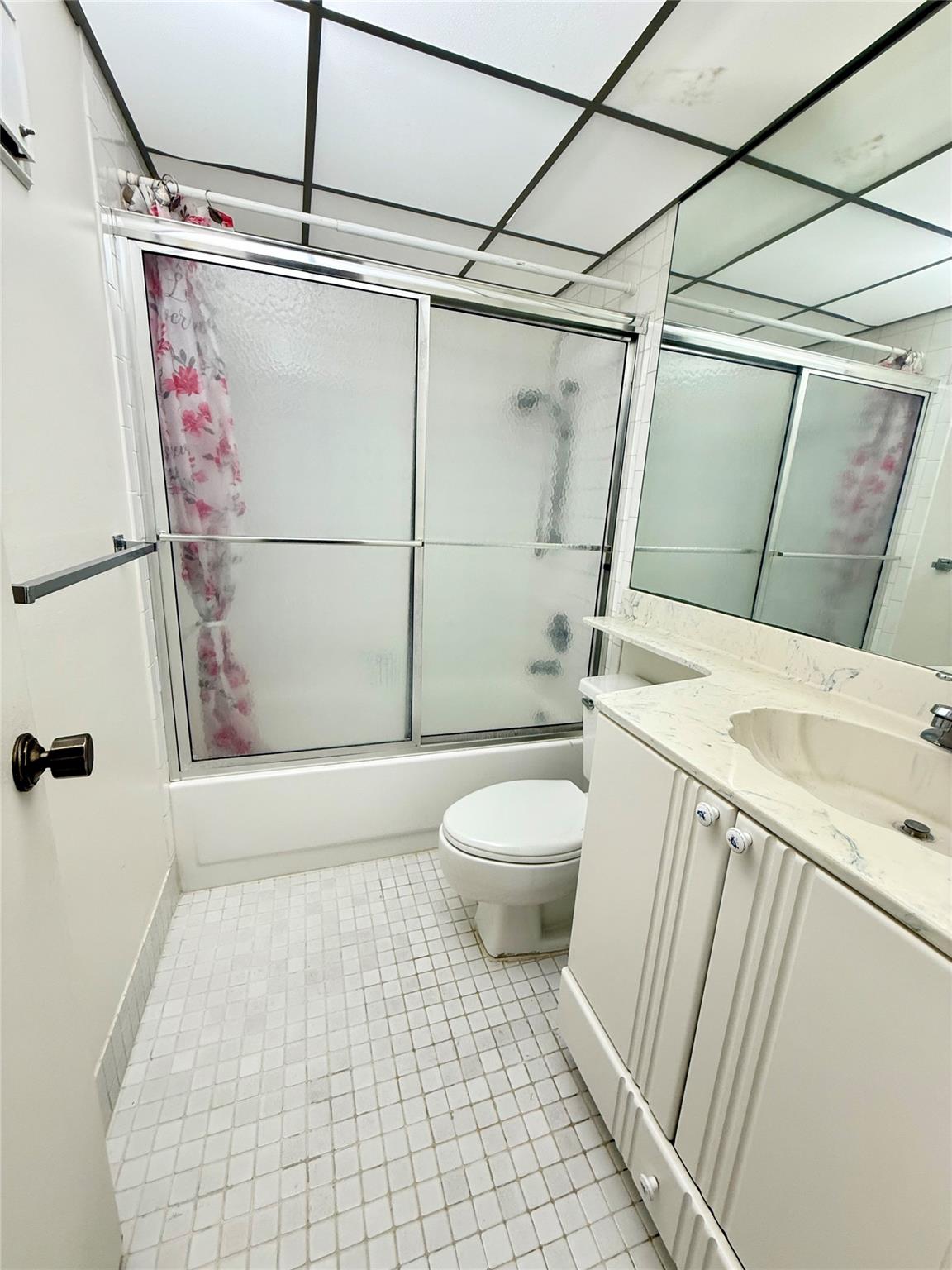 CONCORD VILLAGE CONDOMINI - Residential Lease