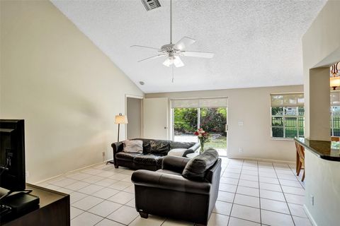 Single Family Residence in Cooper City FL 11302 Port St St 15.jpg