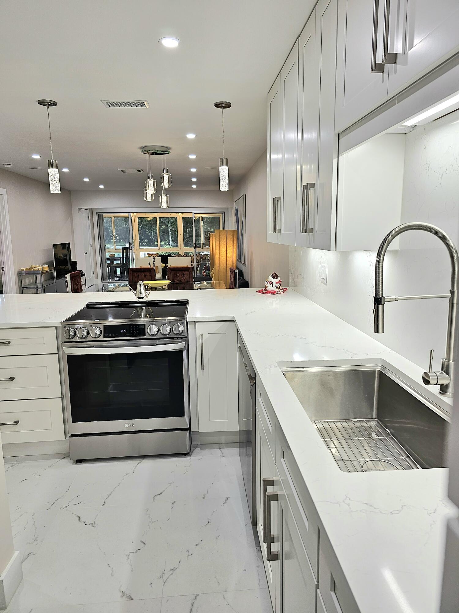 Pines of Delray North Condo - Residential Lease