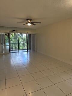 5939 FOREST HILL Boulevard 206
