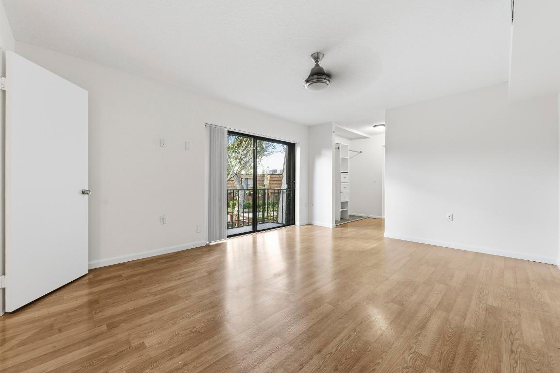 SHERWOOD LAKES - Residential