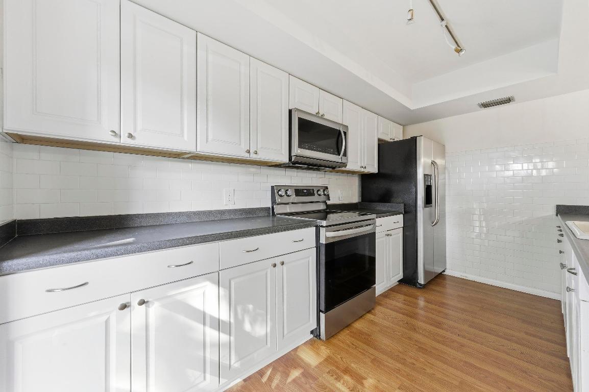 SHERWOOD LAKES - Residential