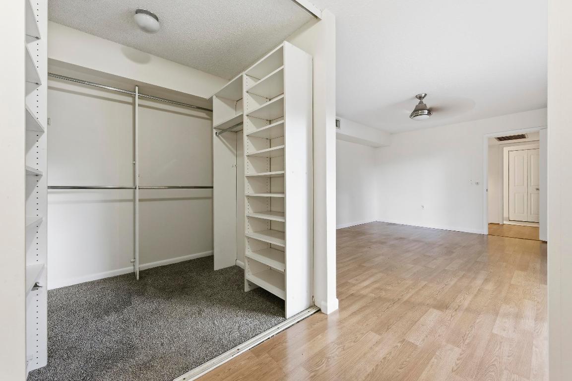 SHERWOOD LAKES - Residential