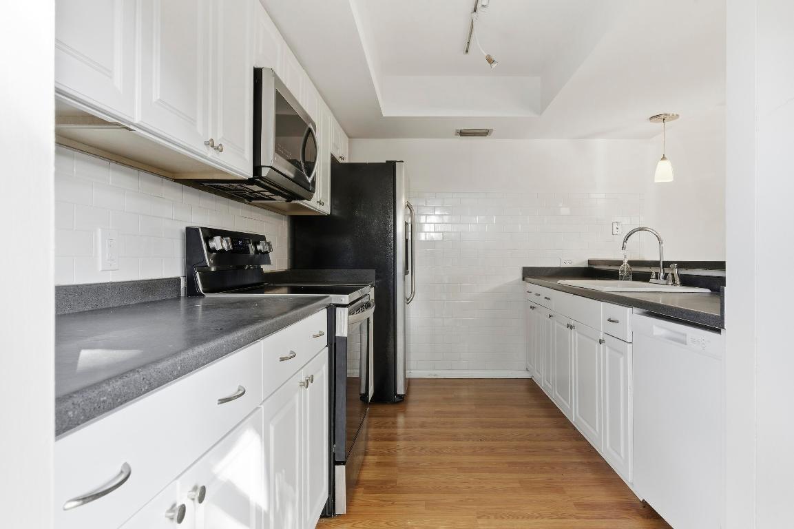 SHERWOOD LAKES - Residential