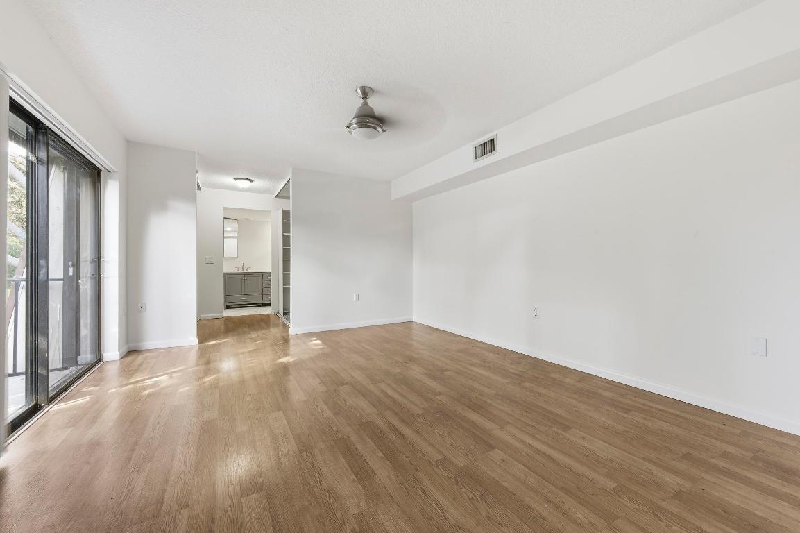 SHERWOOD LAKES - Residential