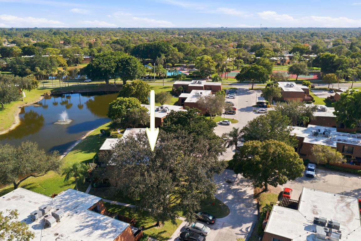 SHERWOOD LAKES - Residential