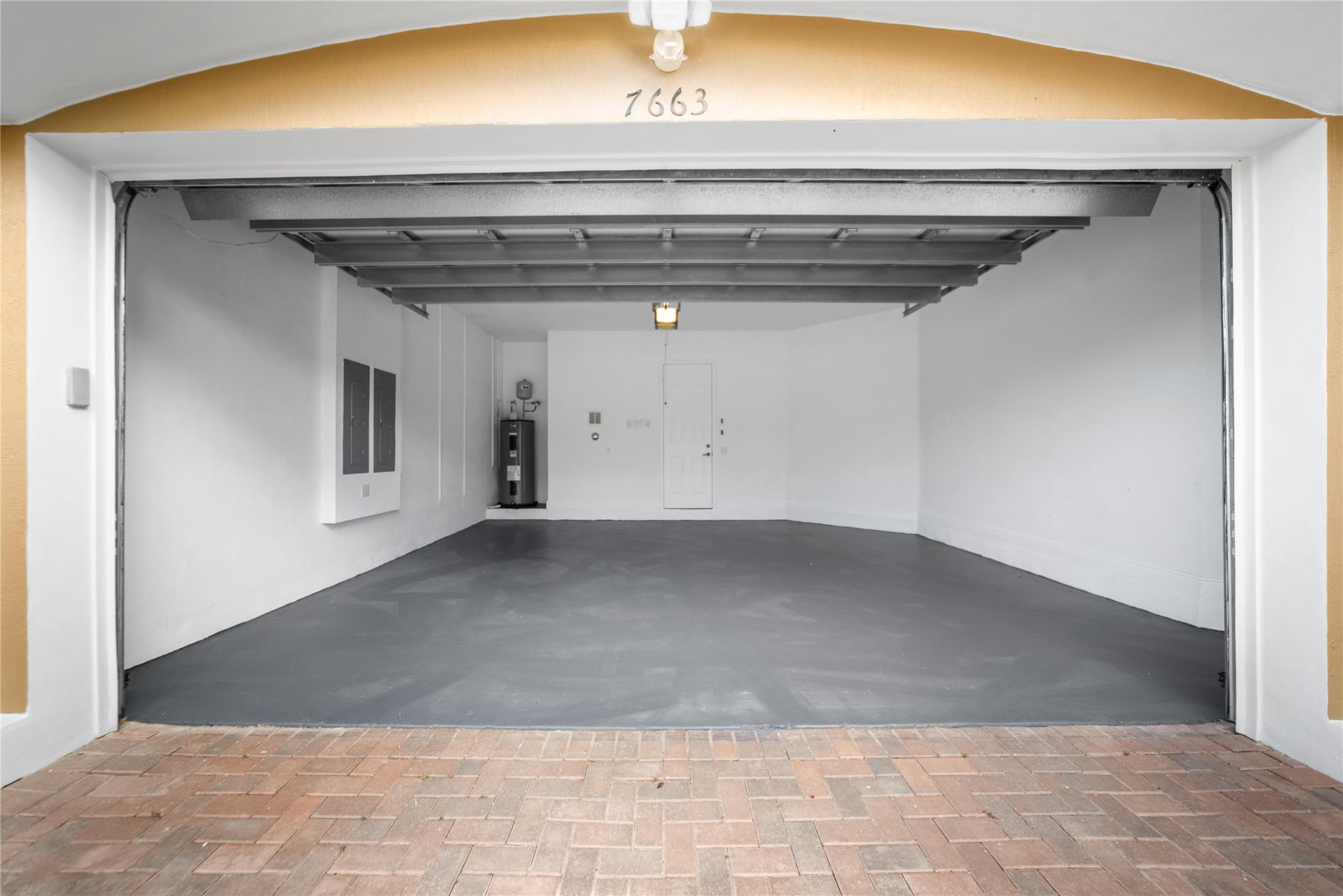 Heron Bay Central 171-23 - Residential Lease